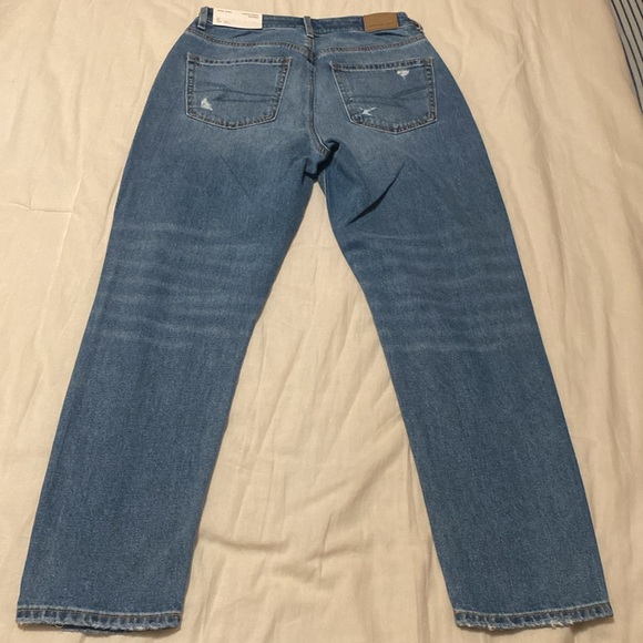 AE High Rise Mom Jean - Picture 2 of 6